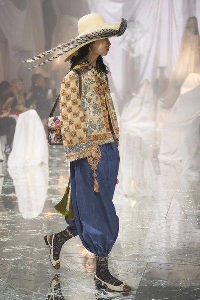 Look 68